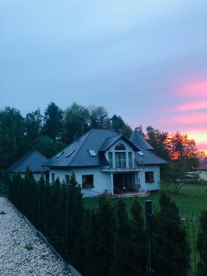Nibylandia Dom Pod Lasem Nowa Wies Grodziska Exterior photo